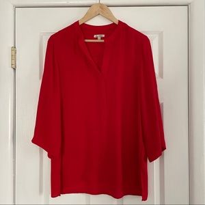 Red roll tab 3/4 sleeve blouse L
